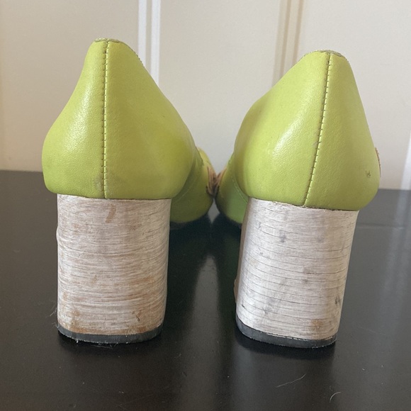 MORENATO Lime green funky heels.  Super comfortable with cool tan swirl details. - Picture 3 of 12